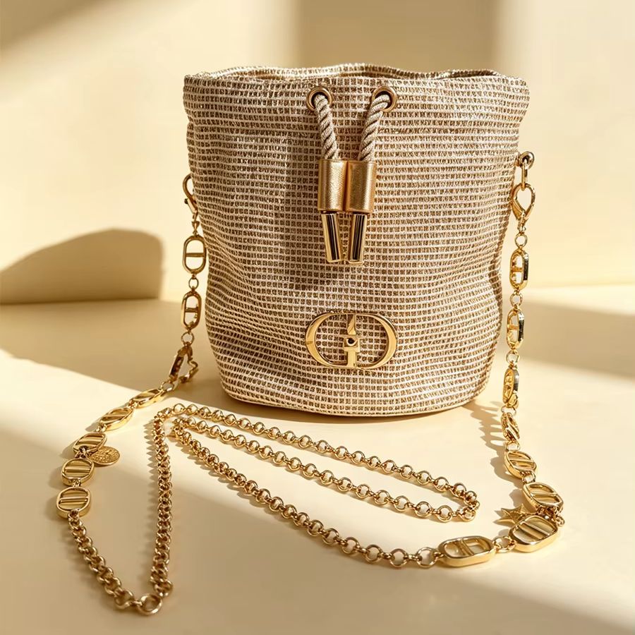 Beauty Makeup Dior - Borsa Dior con texture intrecciata scintillante,