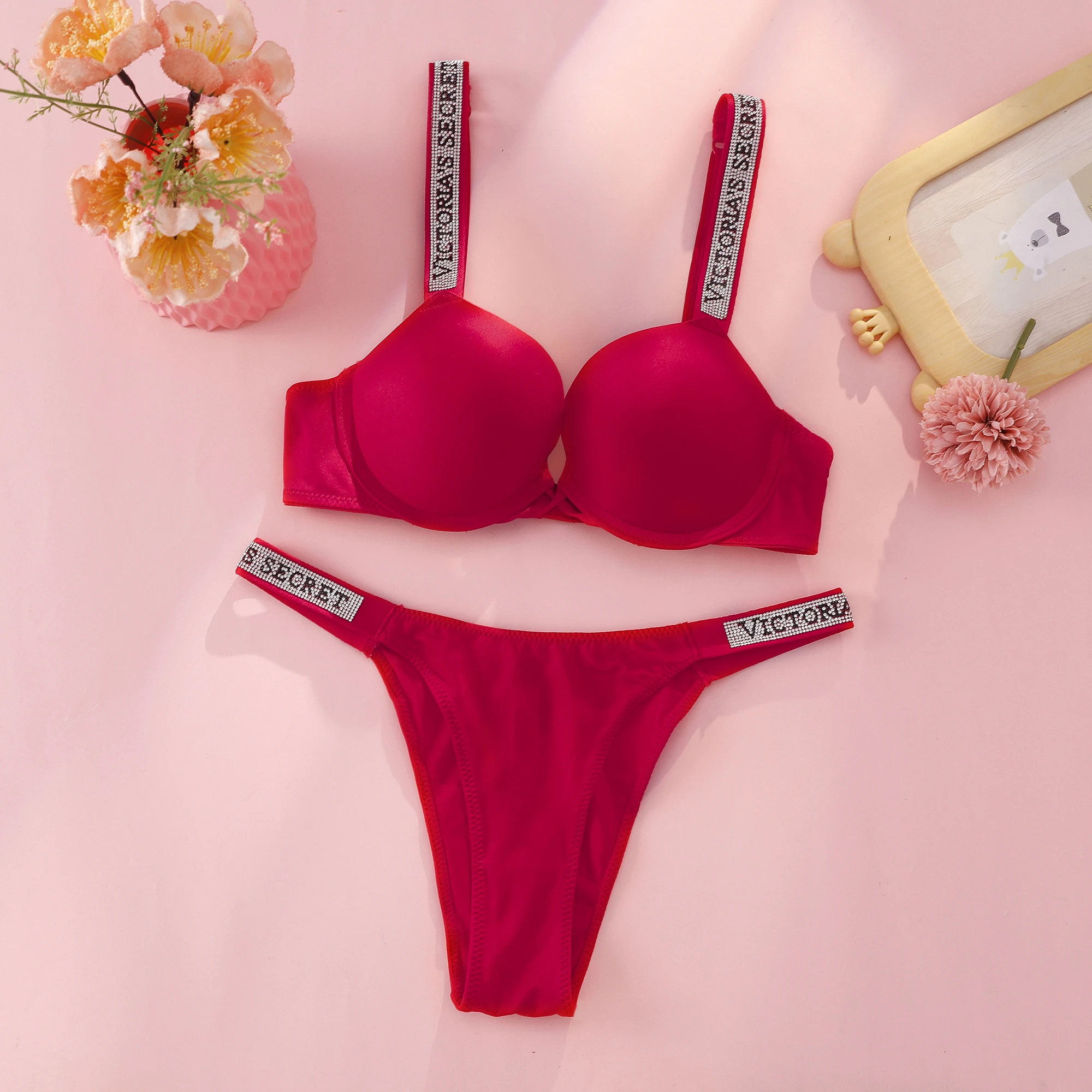 Set Reggiseno Push-Up e Mutand - Beauty Makeup Louis Vuitton recensione e prezzo