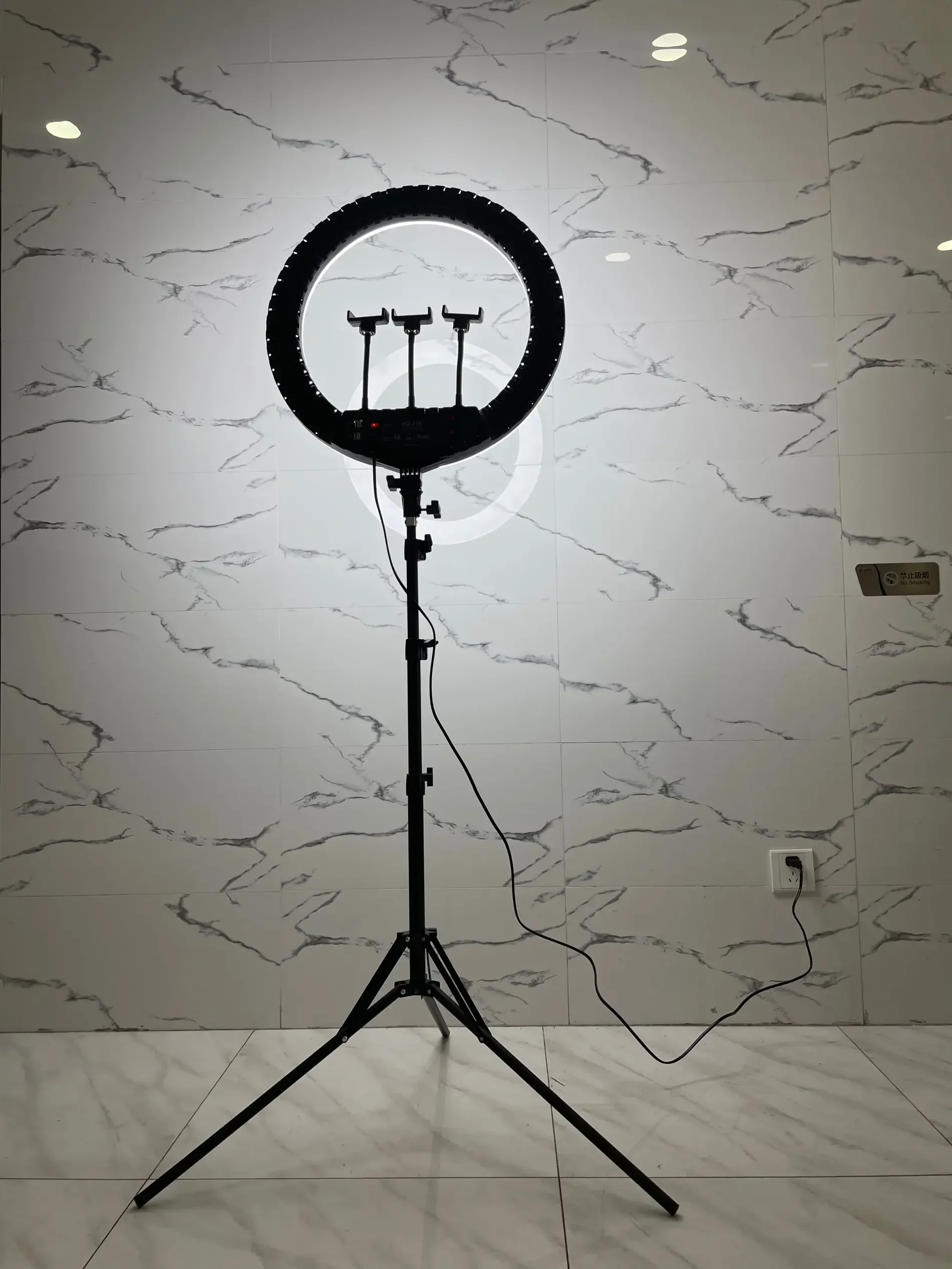Set di illuminazione a LED da  - Led Ring Light recensione e prezzo